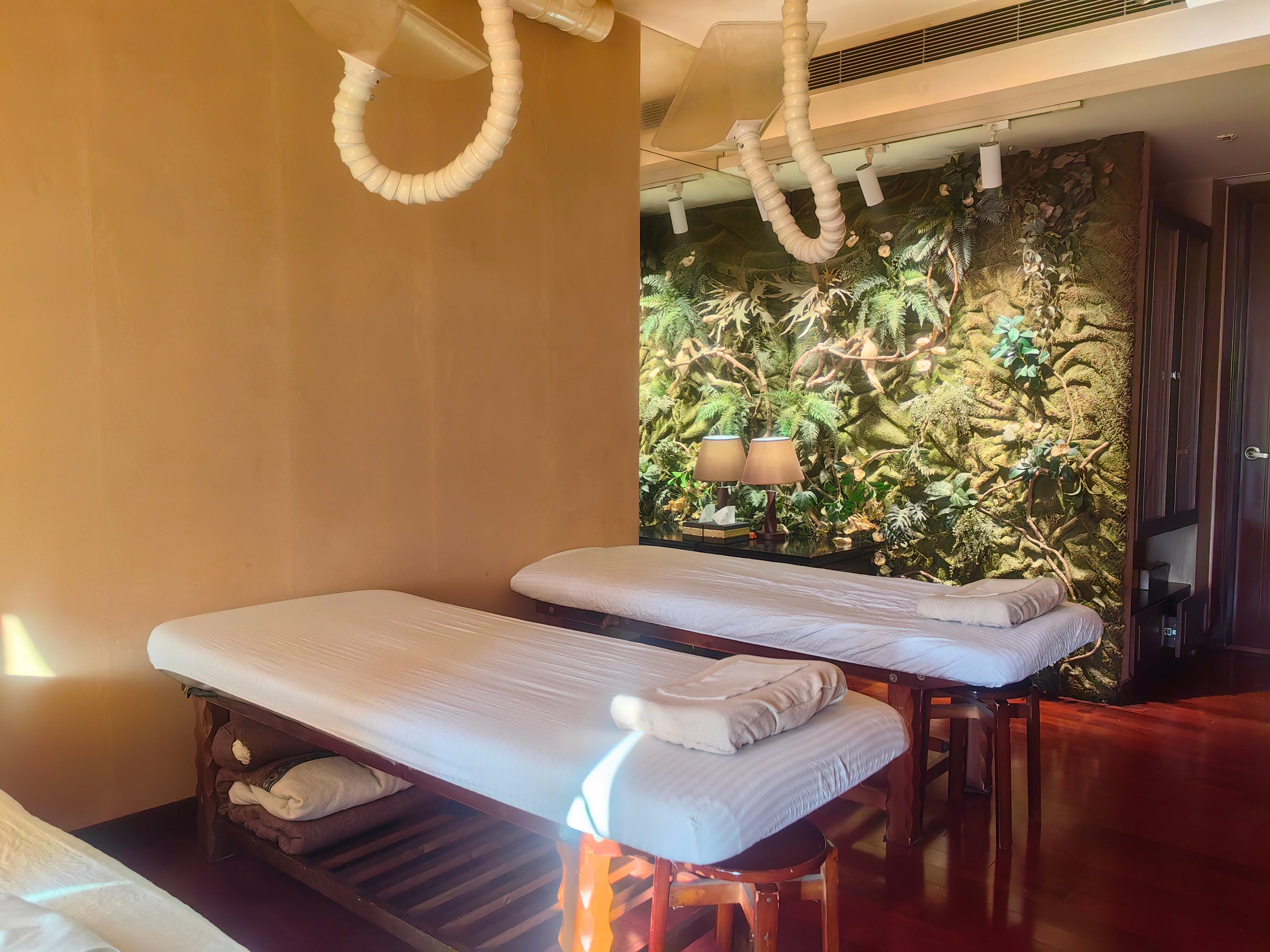 TCM Massage in Guangzhou: A Foreigner's Complete Guide